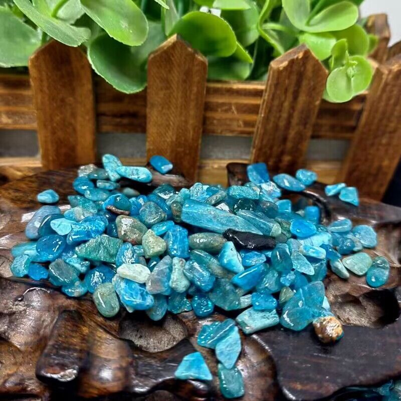 رقائق كريستال الأباتيت الأزرق  - مراجعة Planted Aquarium Materials وسعره