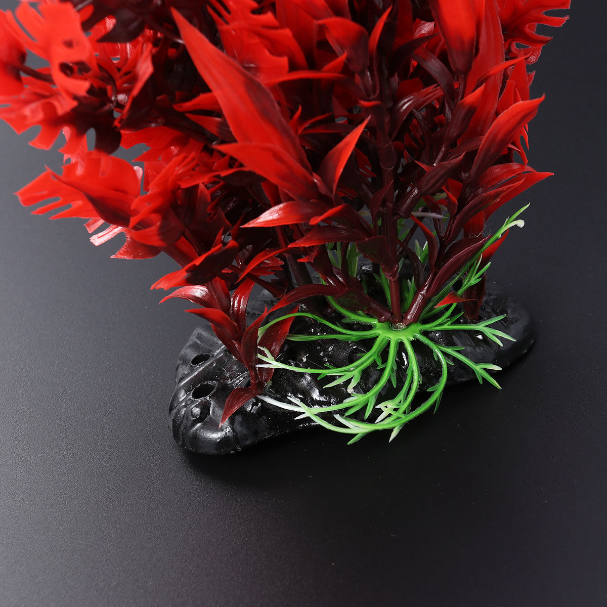 نبات مائي اصطناعي بأوراق حمراء - مراجعة Aquarium Plant Red وسعره